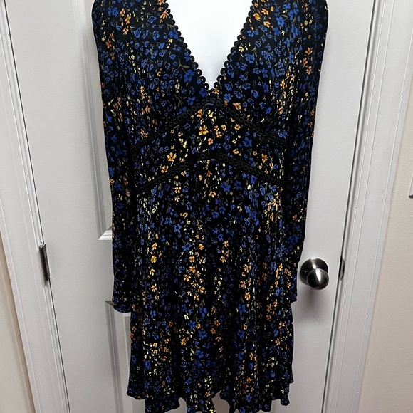 B Darling Black and Blue Floral Long Sleeve flutter Dress. Ruffle hem lined 9/10 - Picture 1 of 10